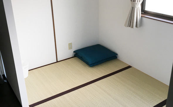 厳定院エコーホールの控室