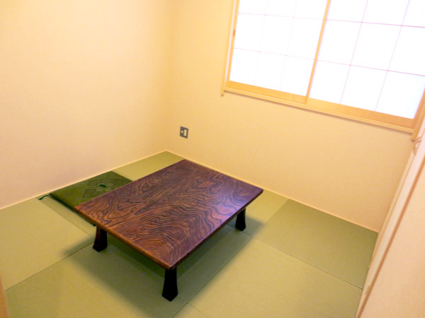 福昌寺 観世音ホールの導師控室