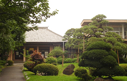来福寺の庭園写真