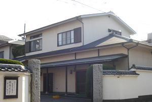 長明寺会館の外観写真