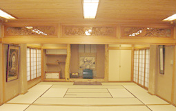 蓮華寺会館 摩尼殿の控え室写真